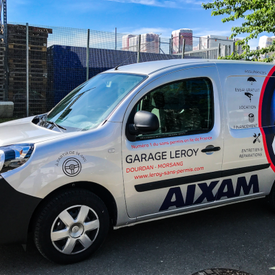 Kangoo Semi Covering Garage Leroy Avant