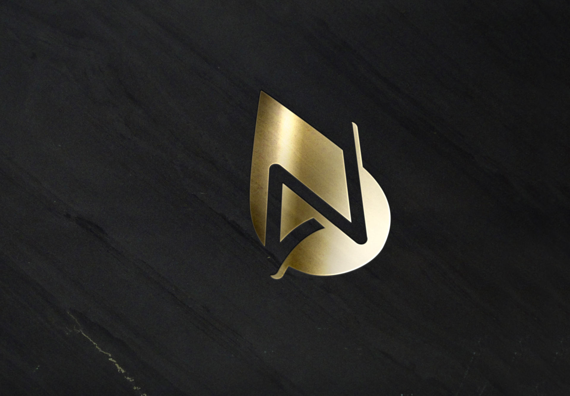 Logo aguanova gold slate